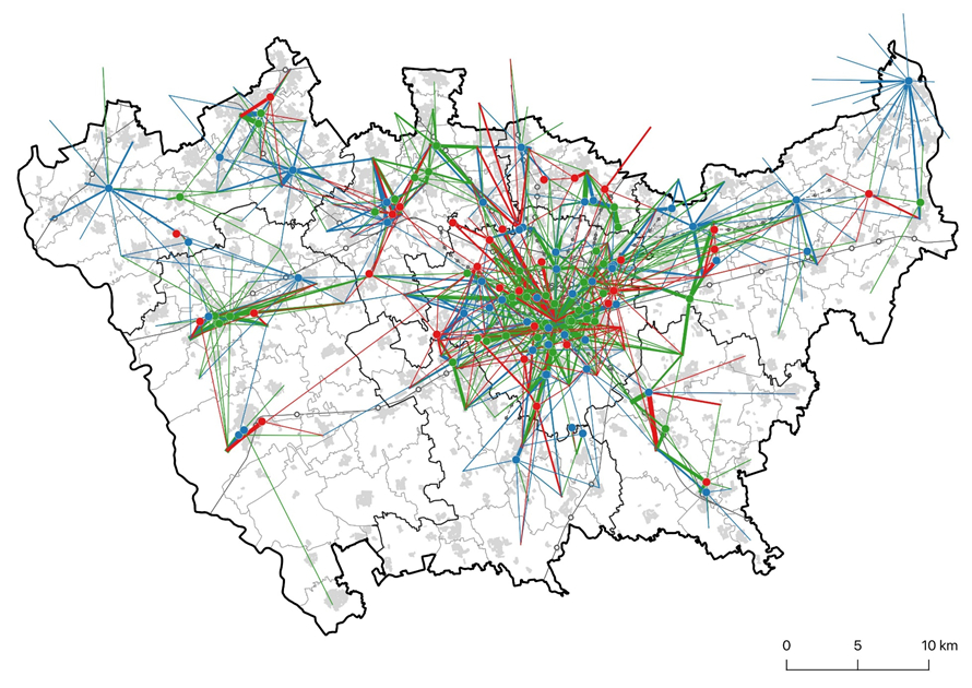 Flussi casa-scuola> 20 per tipologia di indirizzo di studio (colore) e intensità (spessore) in Città Metropolitana di Milano.